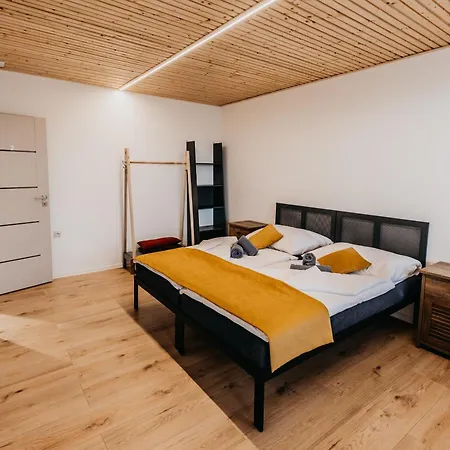 Apartment Hm *